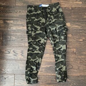 Old Navy Camo Cargo Joggers size M